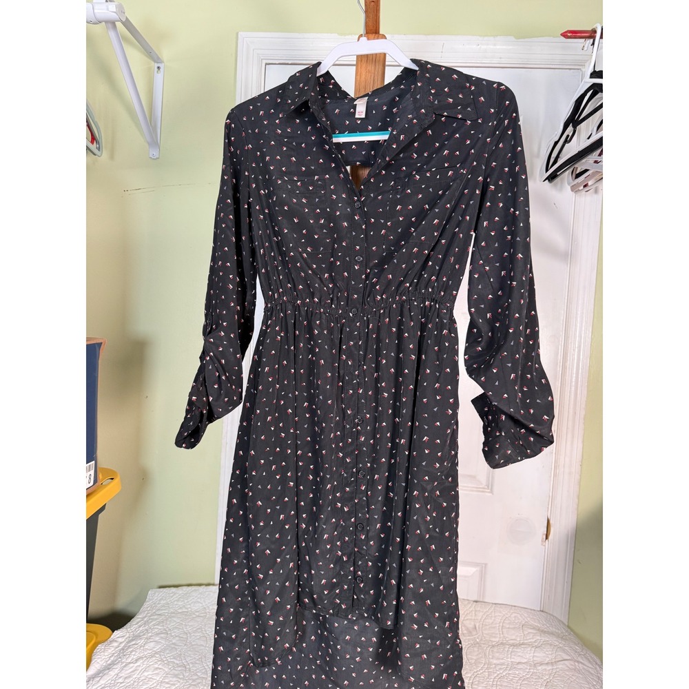 Xhilaration Black Geometric Triangle Print Keyhole Back Button Down Dress Medium
